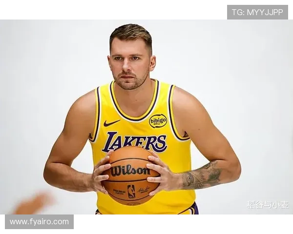 东契奇早早展现统治力 雷迪克赞其打出完美比赛